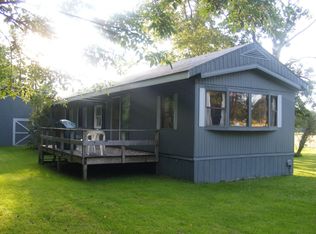 27 Wyomanock Rd, Stephentown, NY 12168