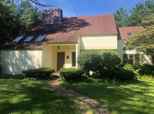 527 Mattakeesett St, Pembroke, MA 02359