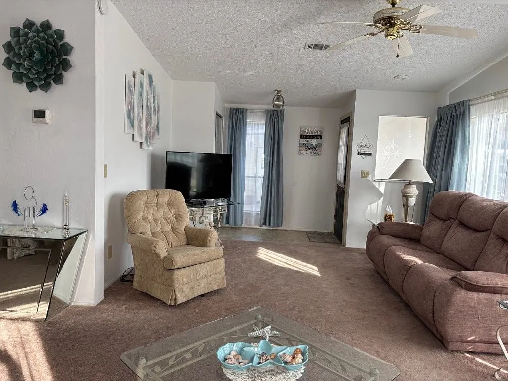 617 Webb Way - 1 — Photo 2