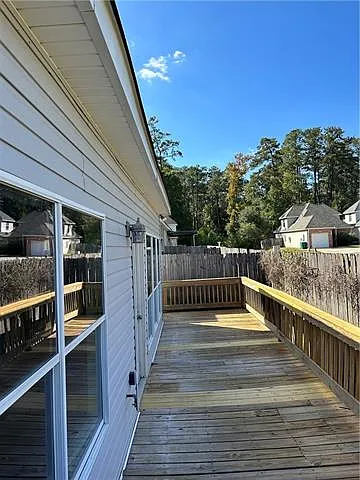 336 Lismore Ln — Photo 14