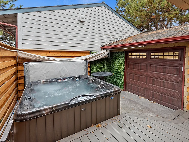 765 N Meaghan Pl — Photo 32