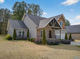 88 Pierce Rd, Albertville, AL 35950