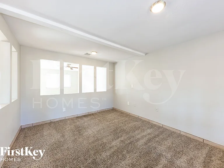14623 N 32nd Pl — Photo 6