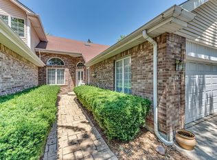 24 W Maple Ln, Palos Heights, IL
