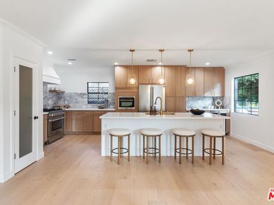 2242 Camden Ave, Los Angeles, CA, 90064