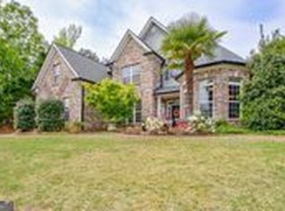 374 Persimmon Dr, Sharpsburg, GA 30277
