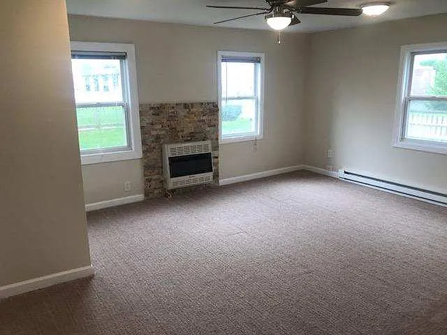 3 bed, 1514 sqft, $1,300 — Photo 4