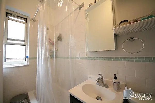 Rented by (Legacy) NY Quality Living Uptown | media 30