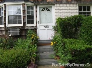 2320 Wilshire Ln, Oakdale, NY 11769
