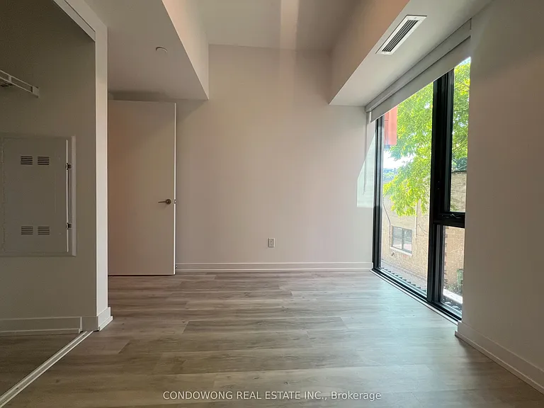 28 Eastern Ave #Townhouse 110 — Photo 8