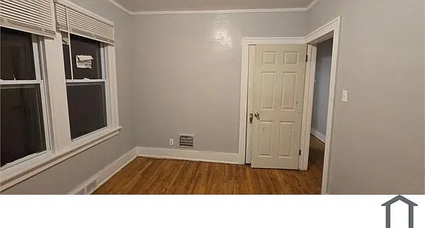 3 bed, $1,200 — Photo 4