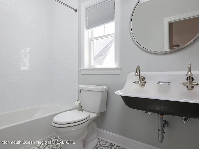 155 Osborne Ave — Photo 16