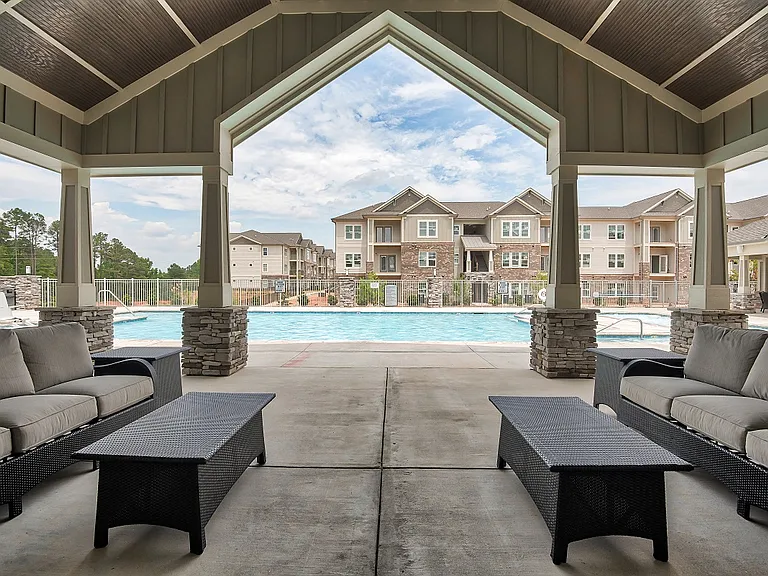 Pines at Glen Laurel Luxury Apartments — Photo 7