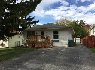 1530 Ridgeway Ave, Round Lake Beach, IL 60073