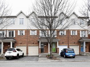 90 Edenvale Dr #221, Ottawa, ON K2K 3N9