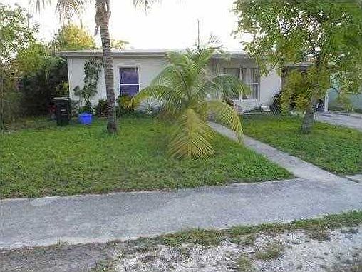 1st image of 318 SW 23rd St