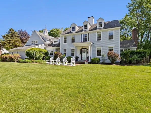 4 Cutter Hill Rd, Hingham, MA 02043