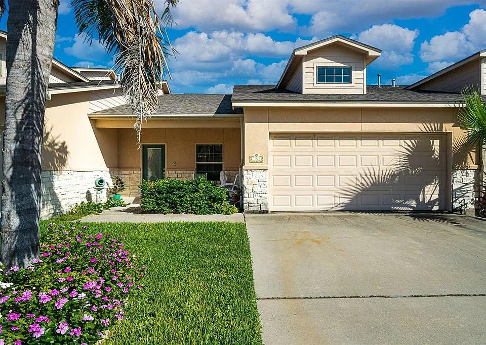 5 Olde Towne Ln