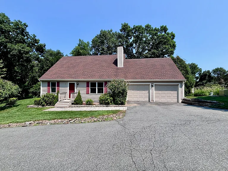 50 Copper Hill Dr — Photo 1
