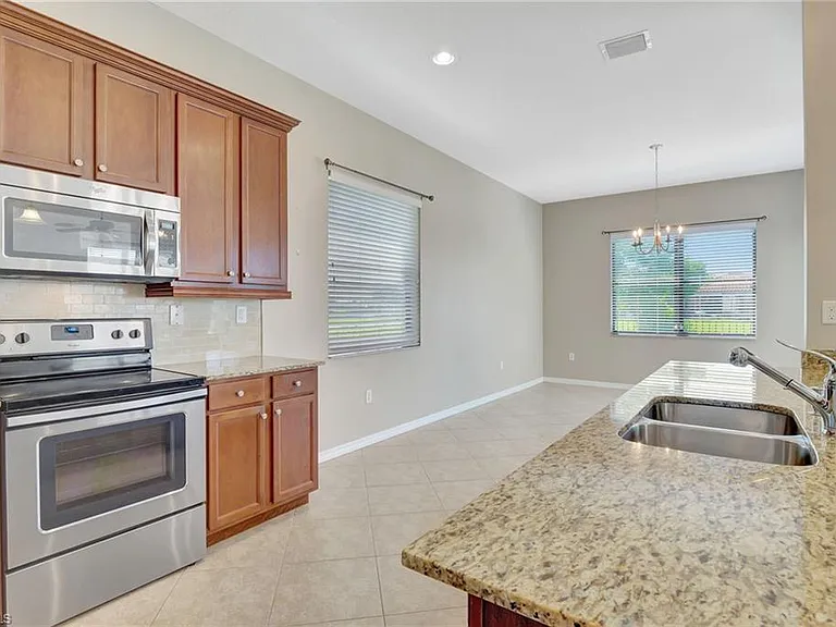 5374 Ferris Ave — Photo 10