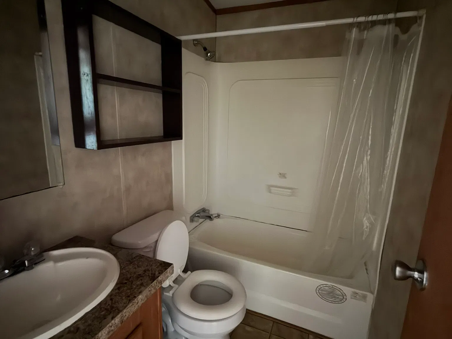 3 bed, 1280 sqft, $1,050 — Photo 2