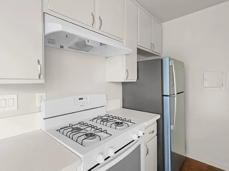 1530 Corinth Ave #7 — Photo 13