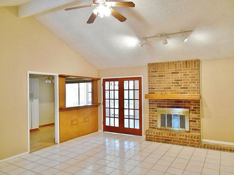 1st image of 22415 Coriander Dr