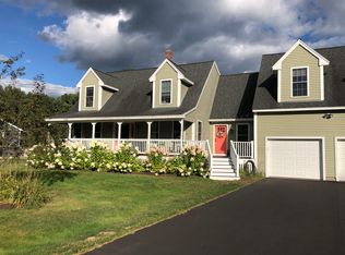 46 Woodside Dr, Kennebunk, ME 04043