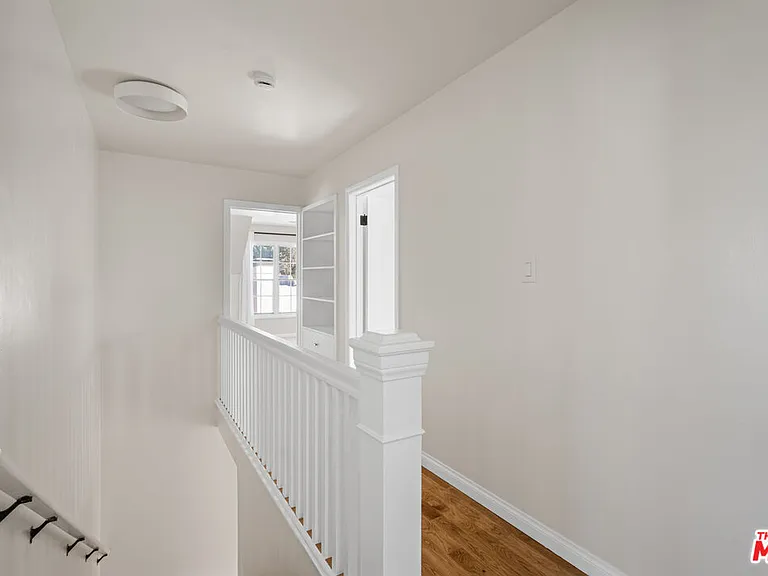 819 Crestmoore Pl — Photo 34