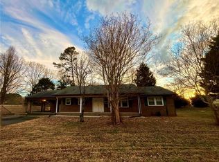 6740 Doral Dr, Tobaccoville, NC 27050