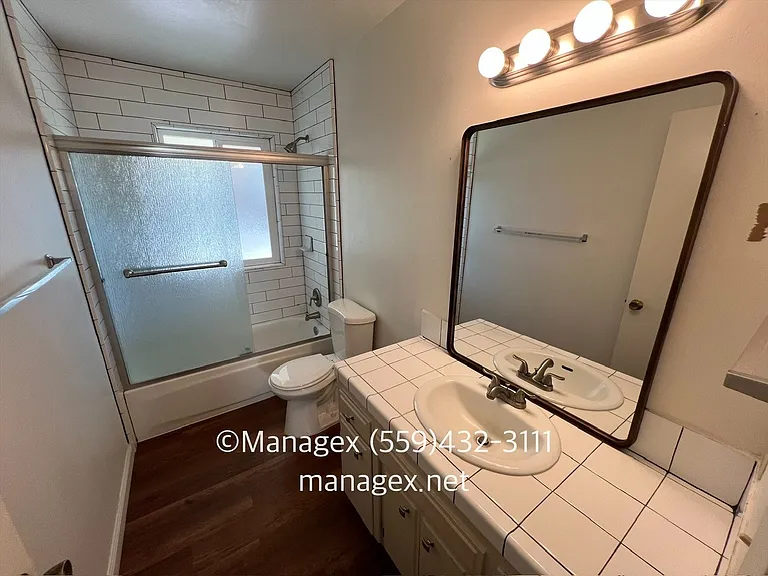 1272 W Dyer Ave — Photo 9