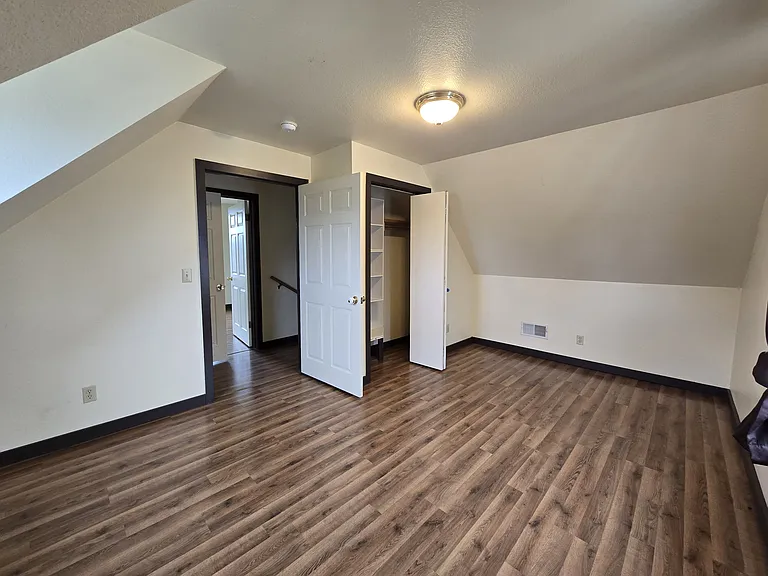 524 Main St — Photo 15