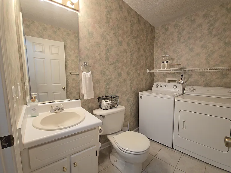 202 Ridgeway Dr — Photo 12