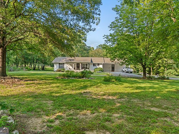 3rd image of 437 Cohutta Beaverdale Rd