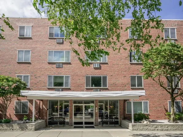 50 Green St APT 207, Brookline, MA 02446