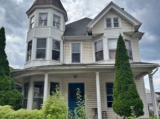 1116 Main Street, Slatington, PA 18080