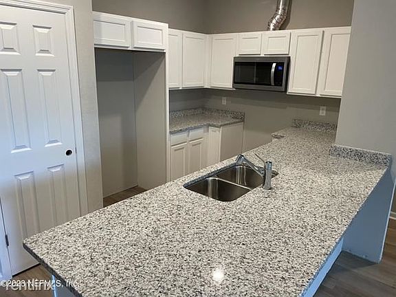 5th image of 242R Mustard Hill Ct