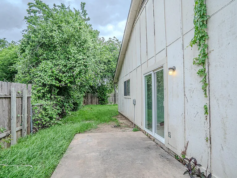12403 Tree Line Dr #B — Photo 16