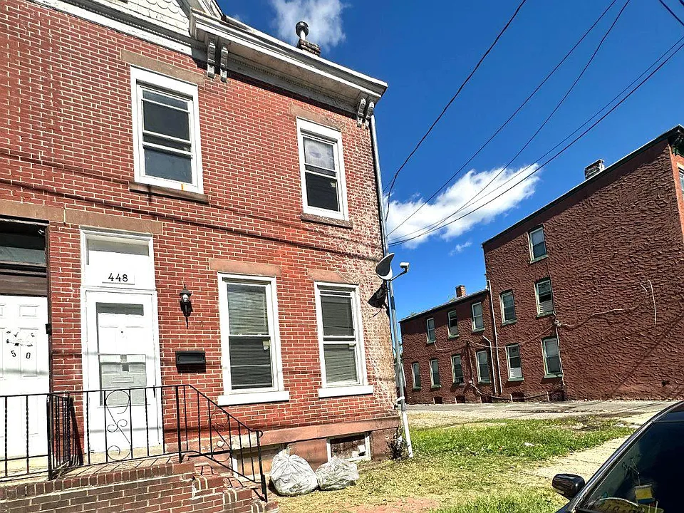 448 W Hanover St