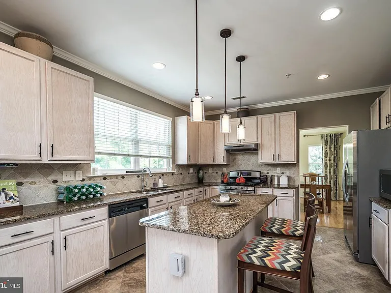 1401 Windjammer Ct — Photo 18