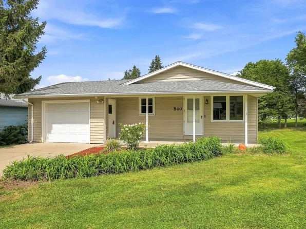 840 Jewett St, Platteville, WI 53818