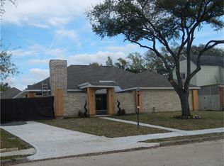 1011 Glacier Hill Dr, Houston, TX 77077