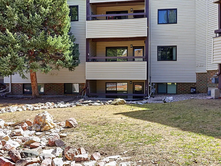 6530 Delmonico Dr #106 — Photo 21