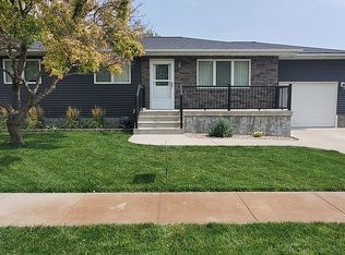 677 Centennial Pl, Columbus, NE 68601