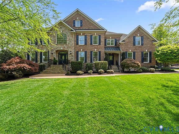 3rd image of 8705 Raleigh Manor Pl