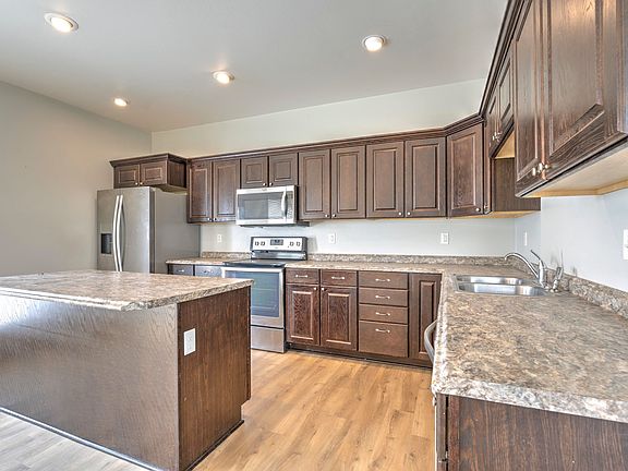5th image of 2935 8th St NW