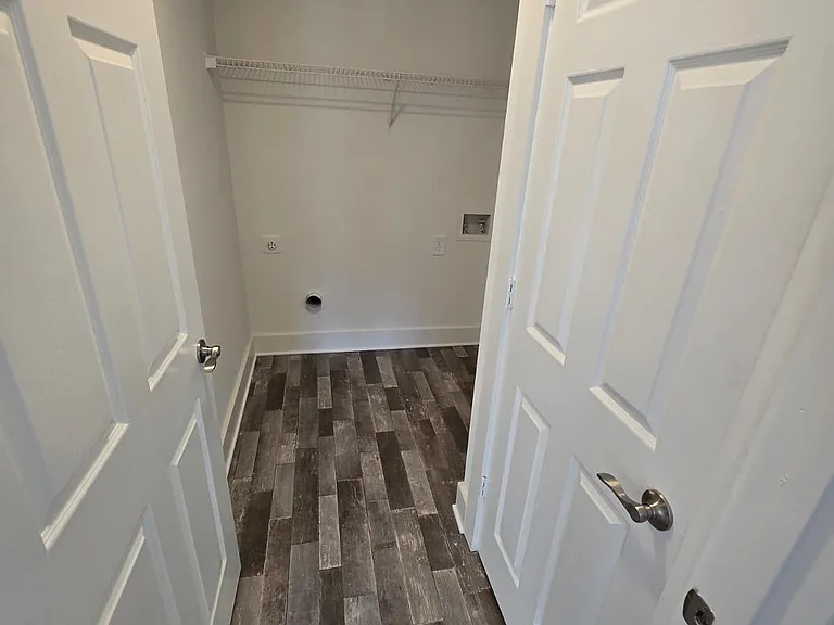 Wesley St. Claire Apartments at Lawrenceville — Photo 99