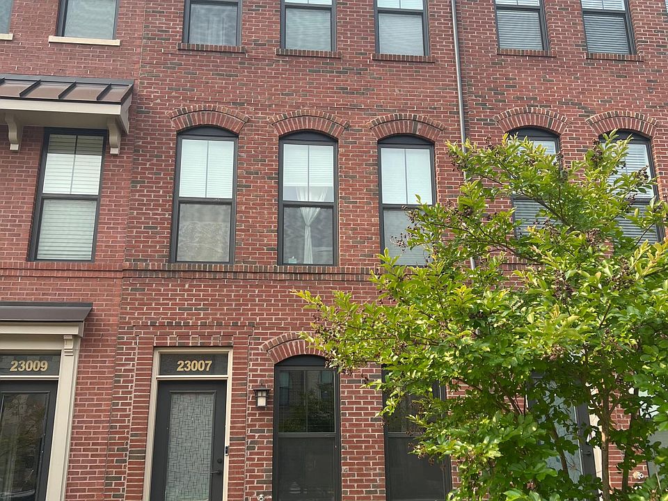 1st image of 23007 Sullivans Cove Sq