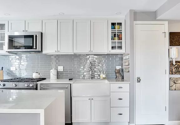 5th image of 70 La Salle St APT 9B