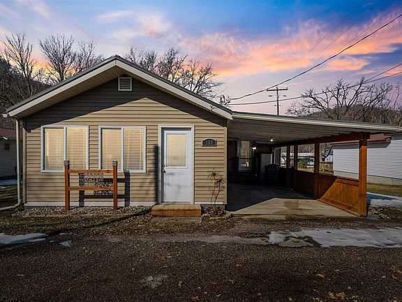 2nd image of 139 Marine Ave